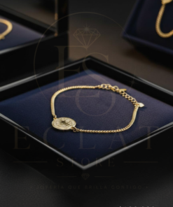 pulsera delgada con medalla de san benito