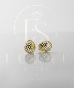aretes tipo topo con diseño de infinito y circonias